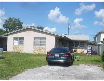$167,500
Very Nice Income Producing Property Located in Hollywood