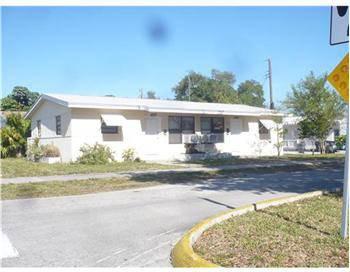$168,000
Great Duplex Located in Hollywood