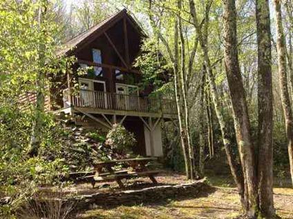 $215,000
Banner Elk 2BR 2BA, This lovely log sided cabin is