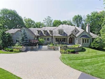 $2,995,000
Absolutely stunning home tucked away on 3+ wooded acres!