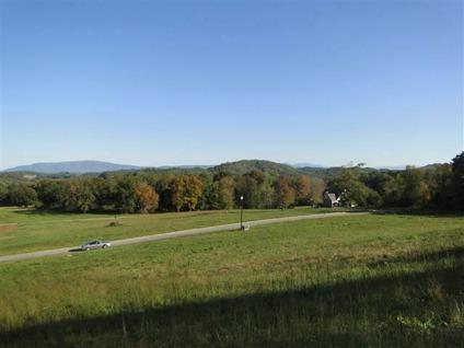 $34,500
Beautiful building lot, underground utilites, street lights and great Mtn.