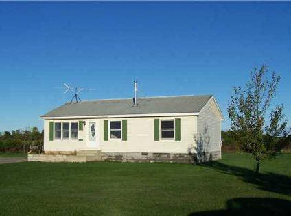 $99,000
Clayton 2BR 1BA, Are you looking for a country setting but
