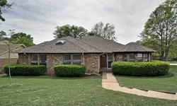 Search YouTube for a video on this property! Ideally located near the fantastic area schools, the very popular Parr Park & quick access to the highways & DFW Airport, this Grapevine home is ready for its next owner! The large open living spaces flow