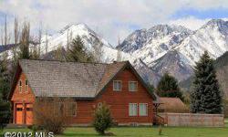 You can't beat the mountain views from this large home on an acre just minutes from downtown Leavenworth. Come find out why the Icicle Meadows Lodge has been such a popular vacation rental year after year.
Listing originally posted at http